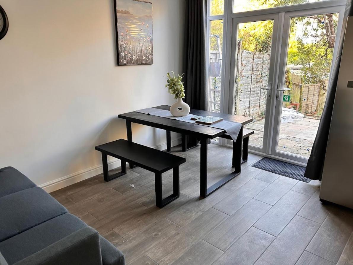 Park Street Accomodation, 3 Guest house